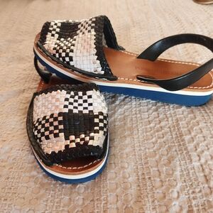 PONS QUINTANA Woven Leather Sandals Sz 39 Black White Braided Slides Spain $260